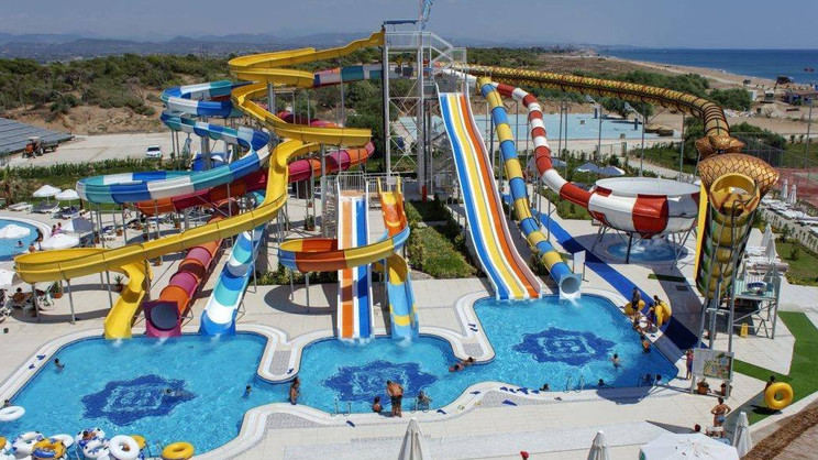 Azura Deluxe Resort & Aqua Sorgun 